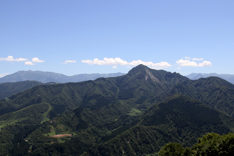 飯士山